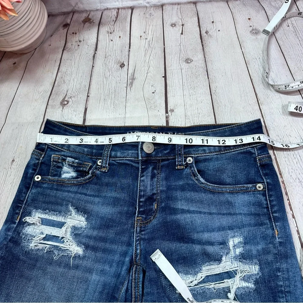 American Eagle Outfitters Women 4 midi Ripped denim Shorts distressed cutoff